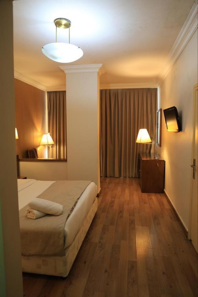 Orient Prince Hotel Beirut Exterior foto