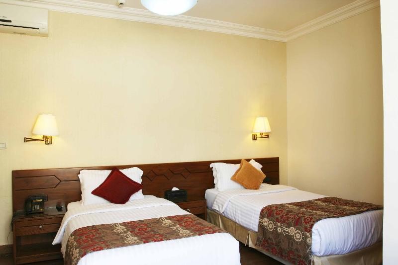 Orient Prince Hotel Beirut Exterior foto